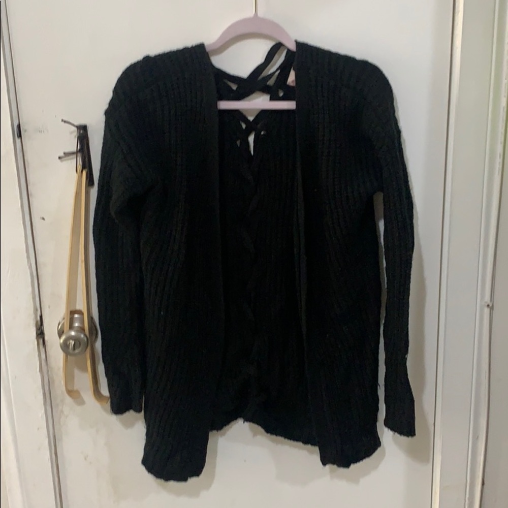 Women’s sweater/ cardigan